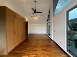 Sixth Avenue (D10), Terrace #549974011